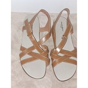 Avenue Caswell Brown Sandal Size 11W